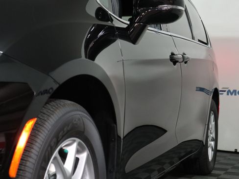 New 2026 Chrysler Voyager LX image 11