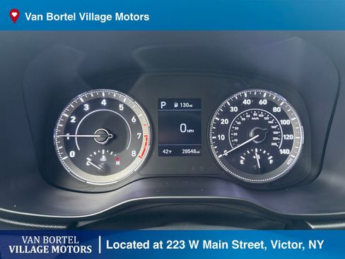 Used 2021 Hyundai Venue SE image 16