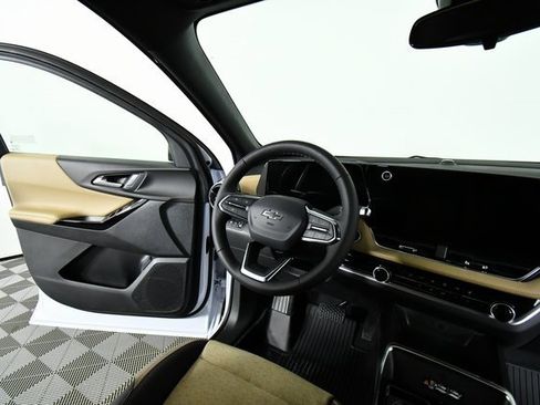 New 2026 Chevrolet Equinox ACTIV w/ LPO, Floor Liner Package image 19