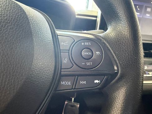 Used 2021 Toyota Corolla LE FWD image 46