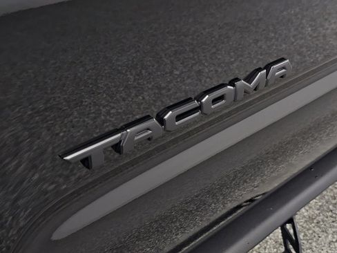 Used 2023 Toyota Tacoma TRD Sport AWD/4WD image 28