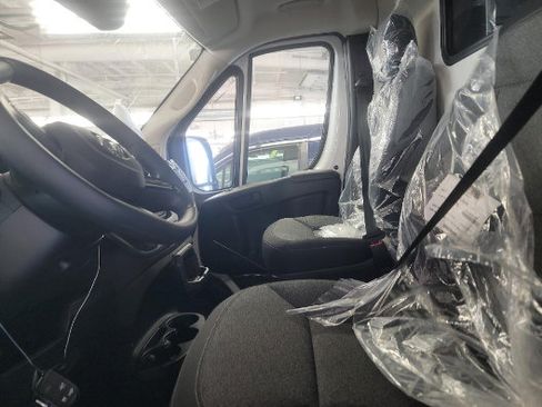 Used 2025 RAM ProMaster 1500 w/ Convenience Group FWD image 5