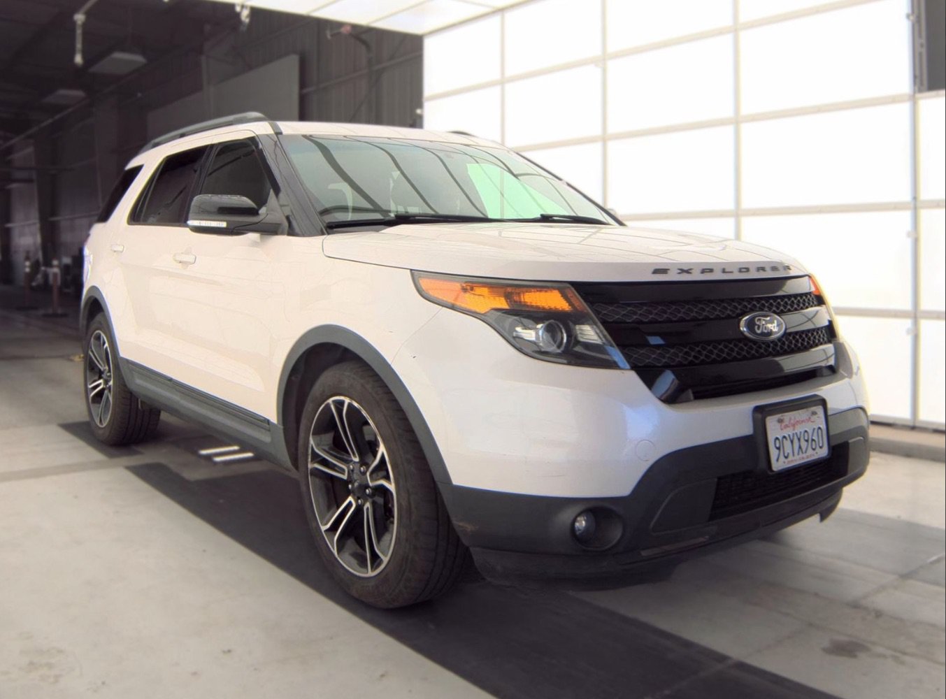 Used 2015 Ford Explorer Sport w/ Equipment Group 401A AWD/4WD image 3