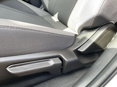 Certified 2025 Subaru Impreza 2.0i image 13