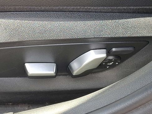 Used 2018 BMW 540i xDrive AWD/4WD image 29