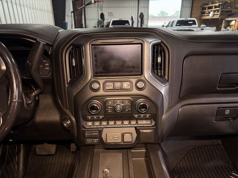 Used 2021 Chevrolet Silverado 2500 LTZ w/ Z71 Chrome Sport Edition AWD/4WD image 19
