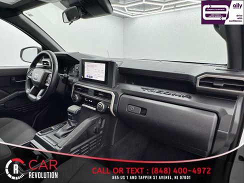 Used 2024 Toyota Tacoma SR image 45