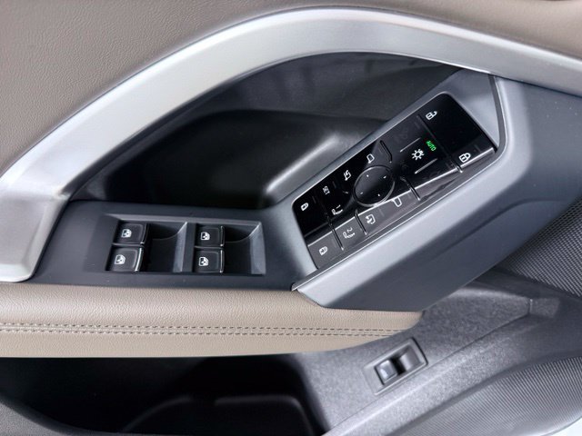 Certified 2025 Audi Q5 Premium w/ Convenience Package AWD/4WD image 20
