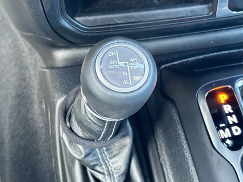 Used 2024 Jeep Wrangler High Altitude AWD/4WD image 29
