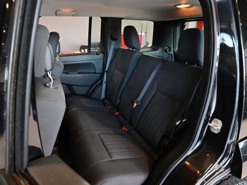 Used 2012 Jeep Liberty Sport AWD/4WD image 17