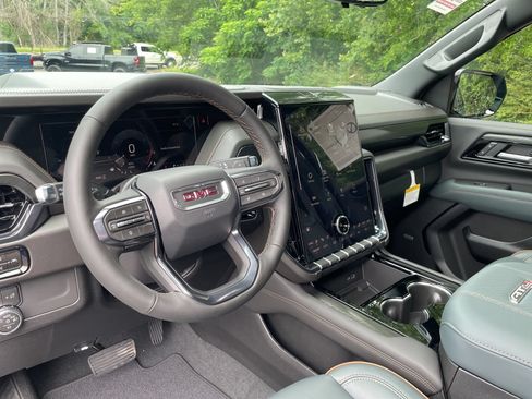 New 2026 GMC Yukon AT4 w/ AT4 Premium Package AWD/4WD image 32
