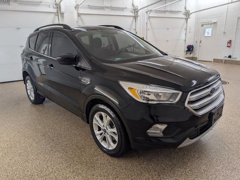 Used 2018 Ford Escape SE image 5