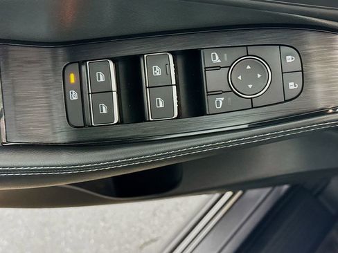 Used 2023 Nissan Rogue SL w/ SL Premium Package AWD/4WD image 17