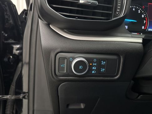 Used 2022 Ford Explorer XLT image 28