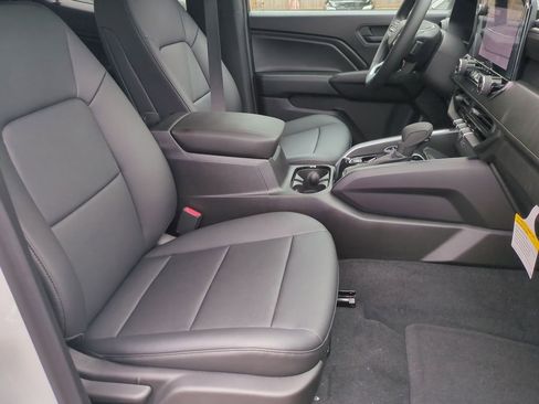 New 2025 Chevrolet Colorado Trail Boss w/ Off-Road Front Bumper Package image 27