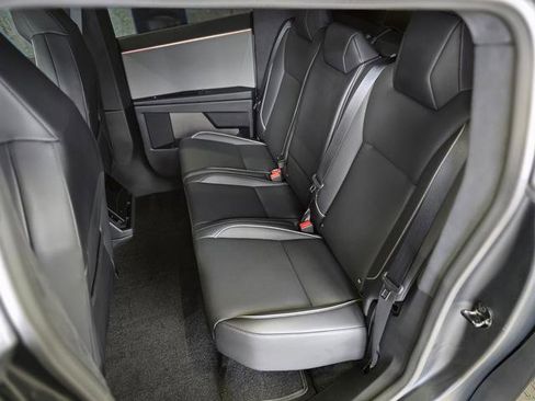 Used 2024 Tesla Cybertruck AWD Crew Cab image 24