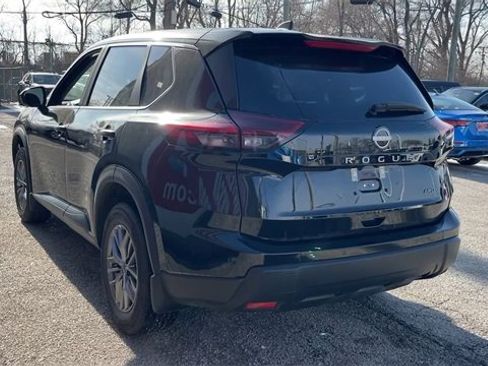 Used 2025 Nissan Rogue S image 6