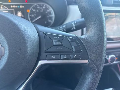 Used 2020 Nissan Versa SV w/ Trunk Package image 13