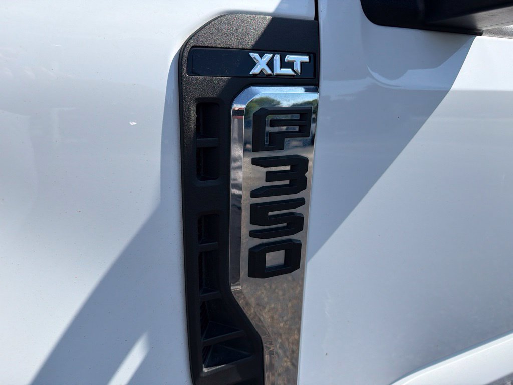 Used 2024 Ford F350 XLT AWD/4WD image 9