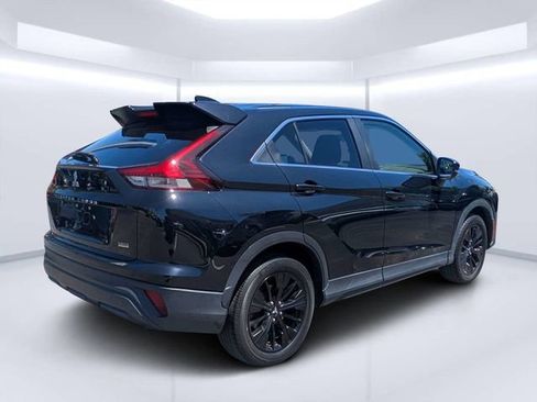 Used 2022 Mitsubishi Eclipse Cross LE FWD image 3
