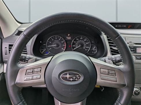 Used 2011 Subaru Outback 2.5i Premium image 30
