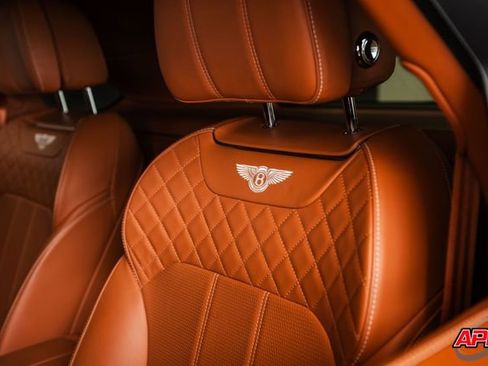 Used 2017 Bentley Bentayga image 93