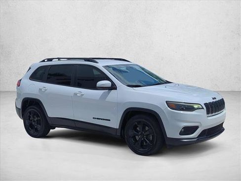 Used 2020 Jeep Cherokee Latitude Plus FWD image 3