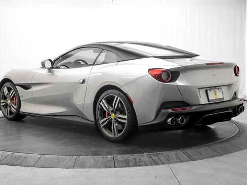 Used 2019 Ferrari Portofino RWD image 13