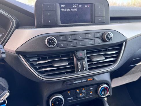 Used 2022 Ford Escape S image 13