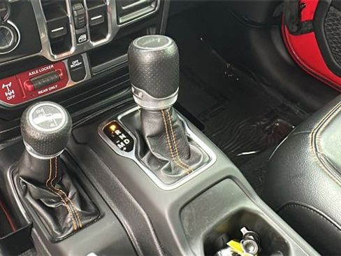 Used 2022 Jeep Gladiator Mojave w/ Cold Weather Group image 30