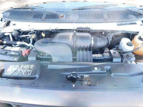 Used 2014 Ford E-350 and Econoline 350 XLT image 14