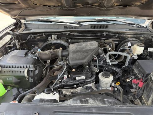 Used 2021 Toyota Tacoma SR w/ SR Convenience Package RWD image 19