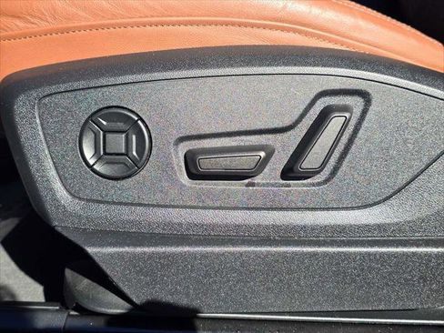 Used 2024 Audi Q8 e-tron Premium Plus image 26