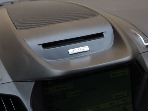 Used 2017 Ford Escape Titanium image 37