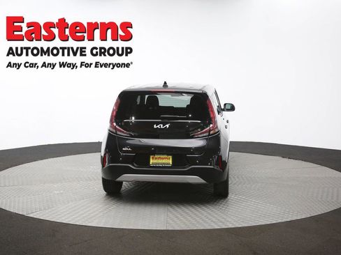Used 2023 Kia Soul LX FWD image 35