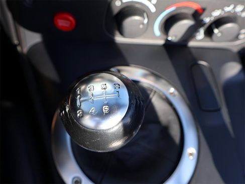 Used 2003 Dodge Viper SRT-10 image 21