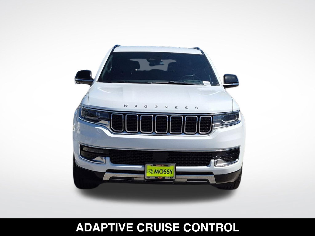 Used 2024 Jeep Wagoneer L Series III w/ Flexible Seating Group AWD/4WD image 4