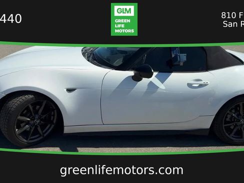 Used 2017 MAZDA MX-5 Miata Club RWD image 7