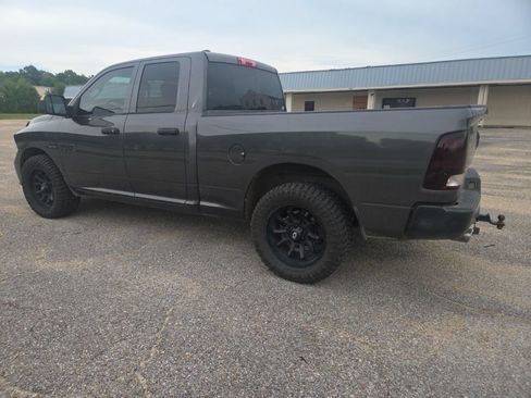 Used 2018 RAM 1500 Express RWD image 7
