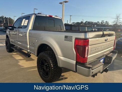 Certified 2022 Ford F250 Lariat w/ Black Appearance Package image 4