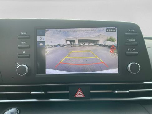 Used 2026 Hyundai Elantra Hybrid FWD image 15