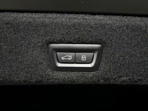 Used 2024 BMW i7 M70 w/ Executive Package AWD/4WD image 14