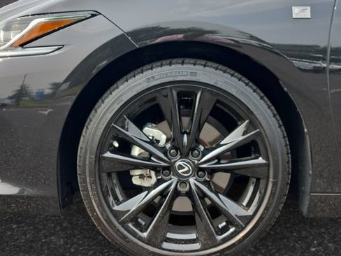 Used 2025 Lexus ES 350 w/ Technology Package FWD image 4