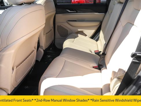 New 2025 Jeep Grand Cherokee Limited w/ Luxury Tech Group II image 9