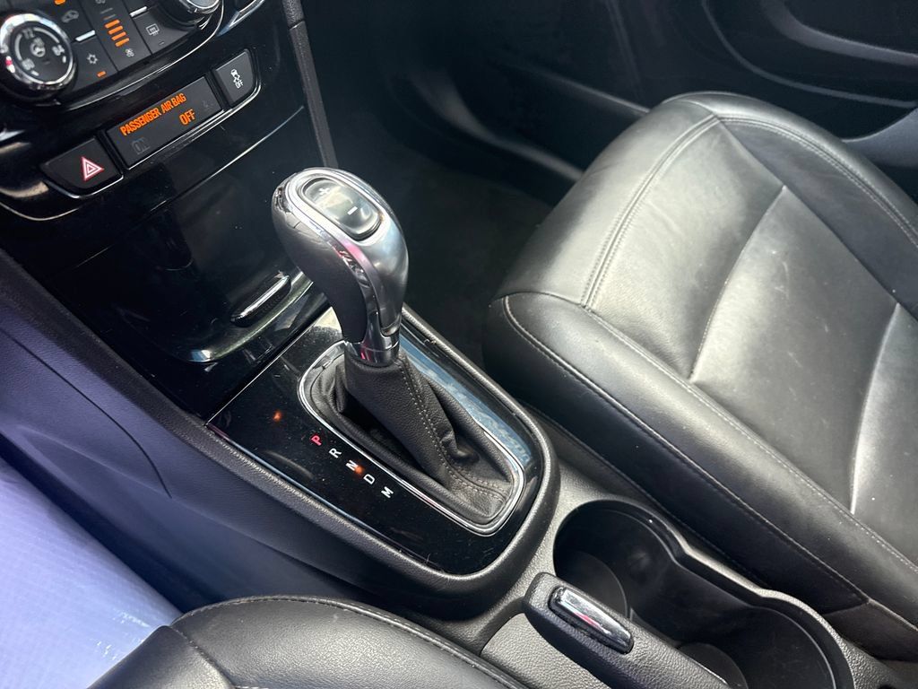 Used 2017 Buick Encore Essence FWD image 27