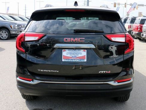 Used 2024 GMC Terrain AT4 image 6