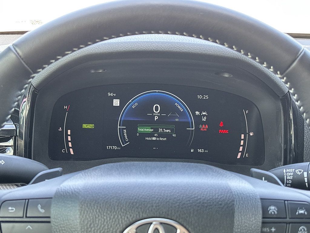 Used 2025 Toyota Camry SE w/ Convenience Package FWD image 25