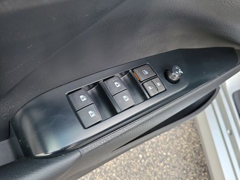 Used 2018 Toyota Camry SE image 13