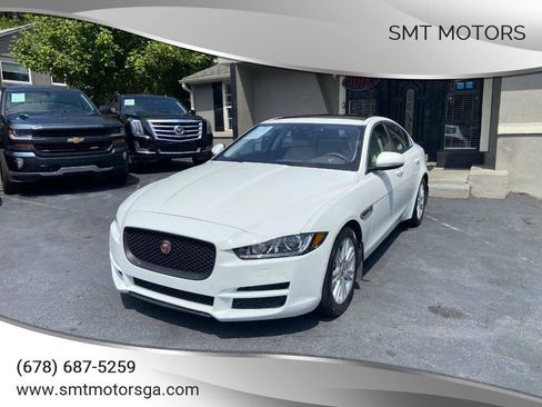 Used 2018 Jaguar XE Premium RWD image 1