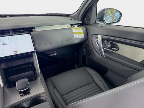 New 2026 Land Rover Discovery Sport Landmark image 26